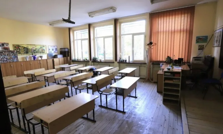 Над 71% от учителите подкрепят започналото дистанционно обучение - Tribune.bg