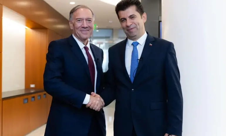 Кирил Петков си мисли, че като се снима с Помпео ще респектира населението в България да гласува за ПП/ДБ - Tribune.bg