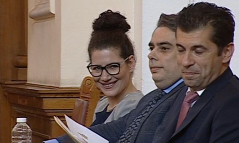 Димитър Стоянов към Петков и Константинова: Демонстрирате грозно чиновническо бездушие, срам сте - Tribune.bg