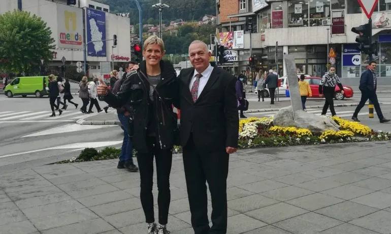 Оливера Йефтич пред българския посланик в Белград: Радвам се, че имам толкова приятели в България - Tribune.bg