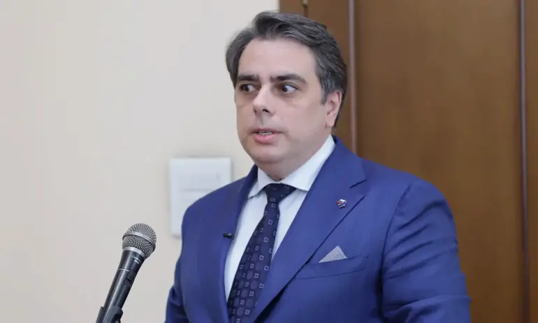 Асен Василев спокоен, че докато кабинетът произвежда резултати, заслужава да съществува - Tribune.bg