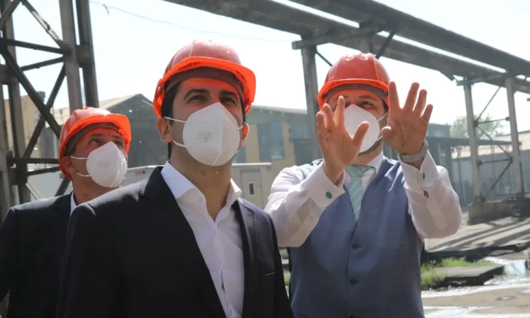 Сандов заведе Петков на изненадваща инспекция на ТЕЦ Брикел - Tribune.bg