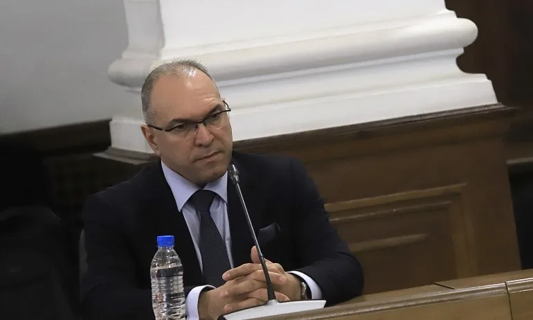 От понеделник спират плановия прием и операциите в болниците в червените зони - Tribune.bg