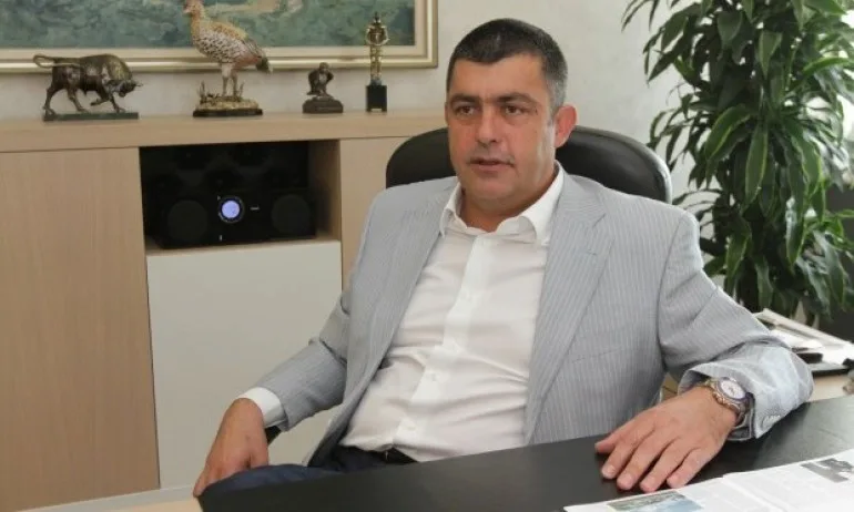 Владимир Житенски: Чадърът над Джи Пи Груп са 2000 български строители - Tribune.bg