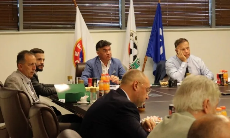 Основаване на футболни училища влиза в дългосрочна концепция на БФС - Tribune.bg