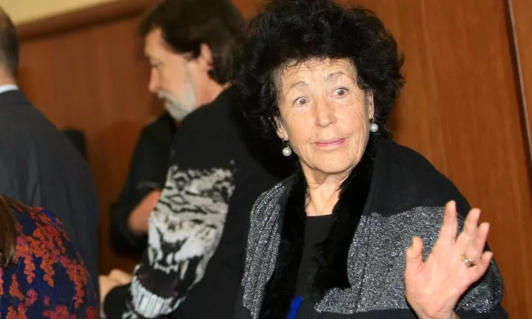 Мария Банева: Живея с 340 лв., чудим се как да гледаме децата в Ница - Tribune.bg