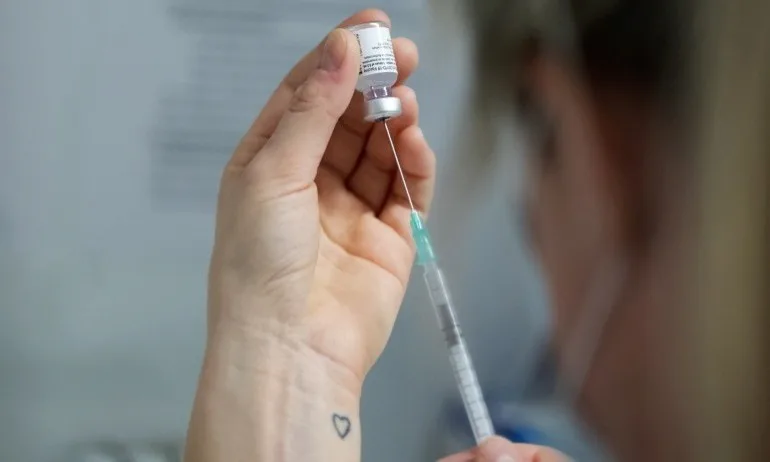 Утре стартира ваксинацията в домовете за възрастни хора в София - Tribune.bg