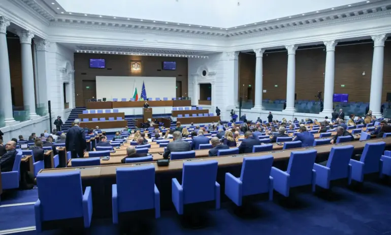 Депутатите приеха облагане с данък от 15% за големите международни