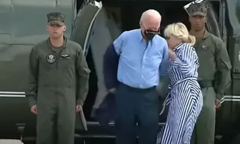 Джо Байдън изпитва трудност да облече сакото си (ВИДЕО) - Tribune.bg