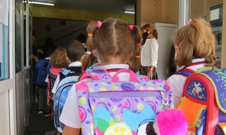 Есенната ваканция на учениците може да бъде с ден повече - Tribune.bg