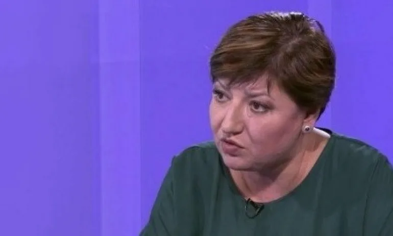 Анна Александрова: Питам Манолова защо по времето, когато управляваха с г-н Орешарски не въведоха машинното гласуване? - Tribune.bg