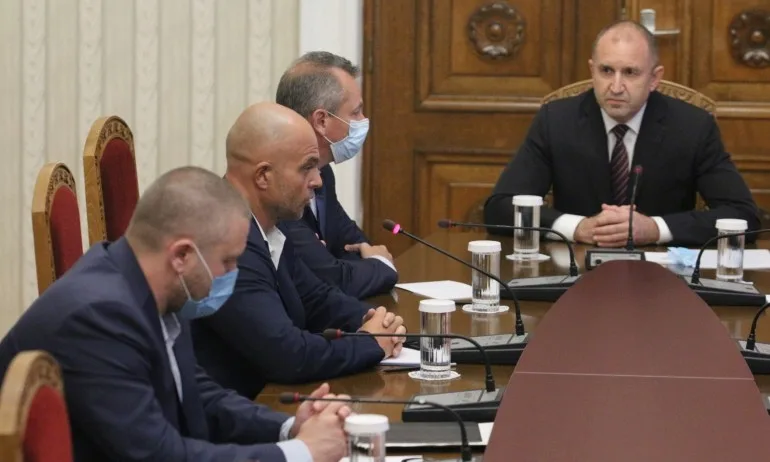 Радев извика главния секретар на МВР, за да му търси сметка за размириците - Tribune.bg