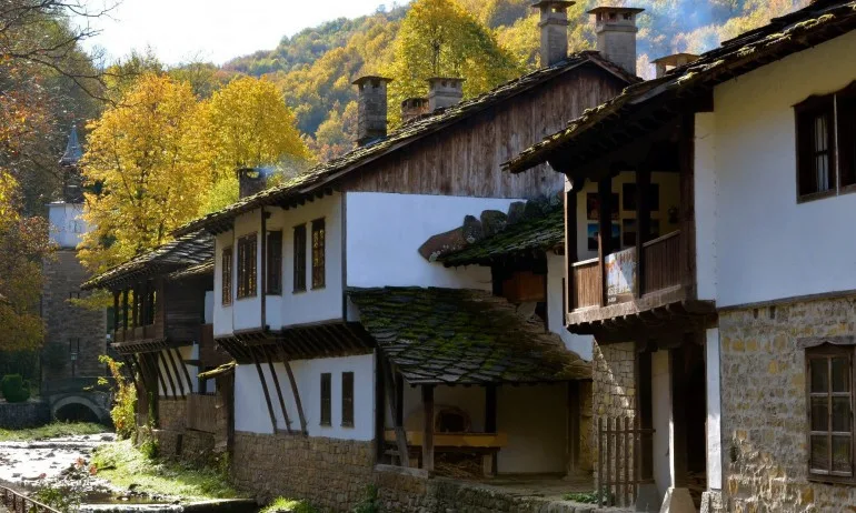 Подпомагат с 305 000 лева служителите в етнографските музеи на открито - Tribune.bg