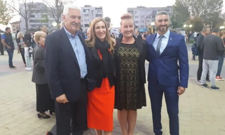 Николина Ангелкова: Божурище ще има още по-добро европейско бъдеще - Tribune.bg