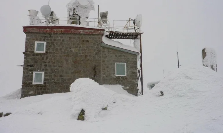 Другата гледна точка – бедстващият на Черни връх е играел хоро, предложен му е чай и да седне до печката - Tribune.bg
