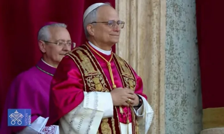 Бял дим над Ватикана, новият папа се казва Лъв XIV (ОБНОВЕНА) - Tribune.bg