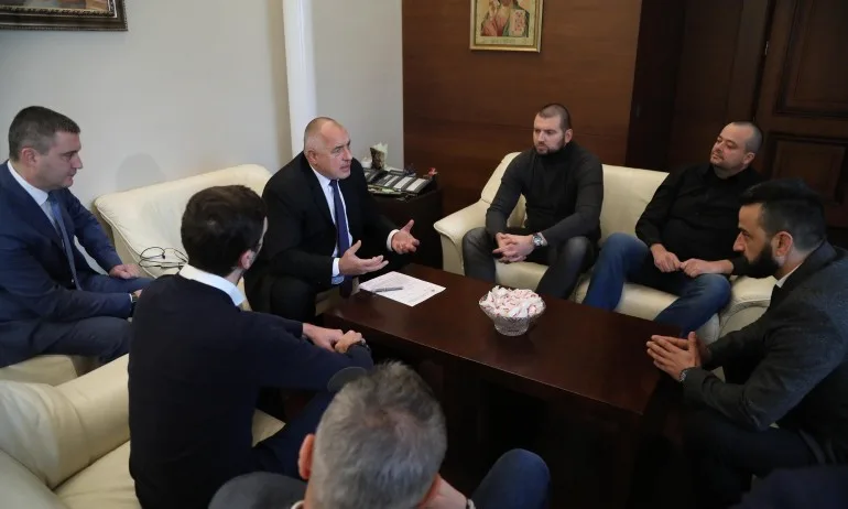 Борисов към феновете на Левски: Вие трябва да държите акциите и управлението на клуба - Tribune.bg