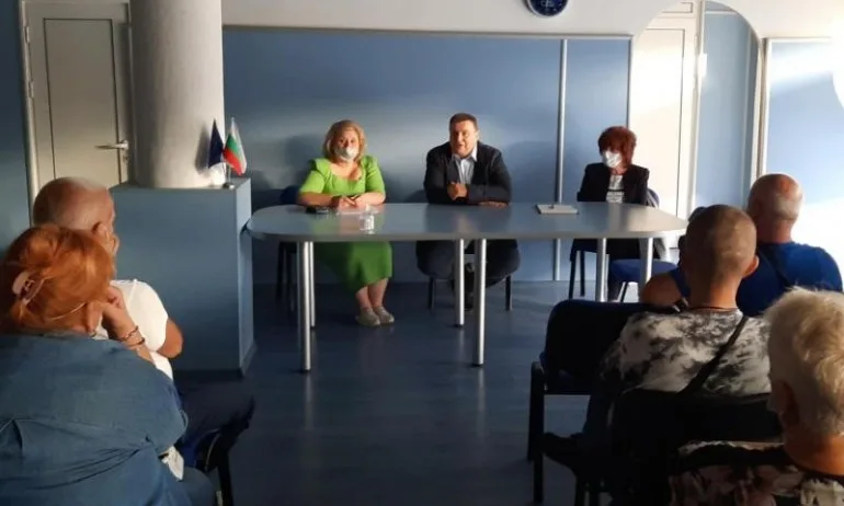 Емил Радев: Реформите се правят заради хората, а не заради докладите - Tribune.bg