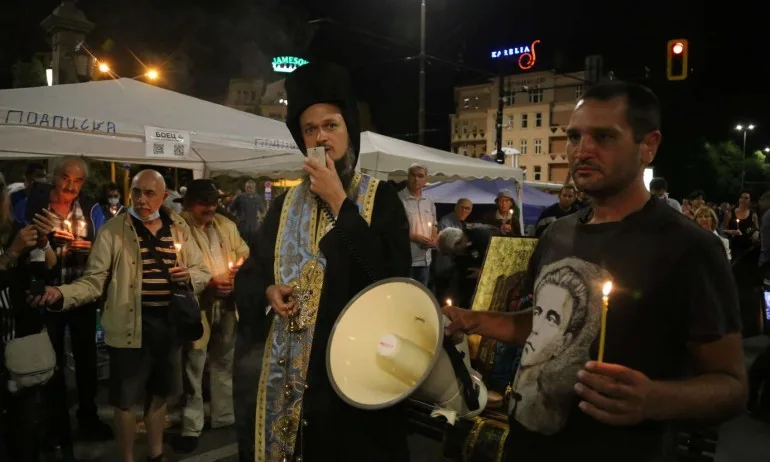 Св. Синод: Архимандрит Дионисий има забрана да извършва богослужения - Tribune.bg