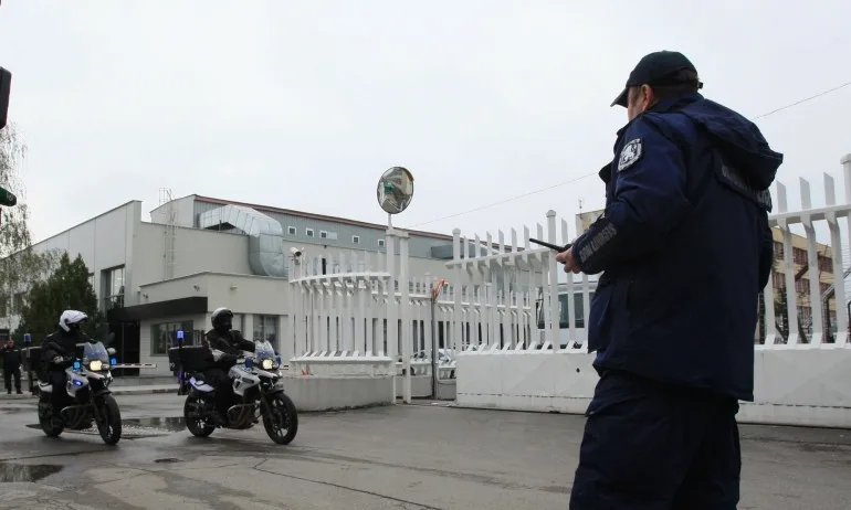 Близо 9000 полицаи ще охраняват втория тур на изборите - Tribune.bg