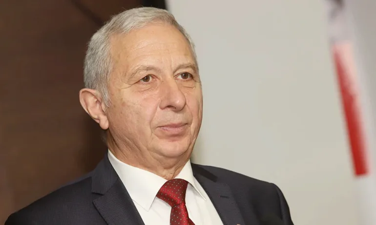 Проф. Герджиков: Не е нормално да изпратиш баща си на държавна мисия - Tribune.bg