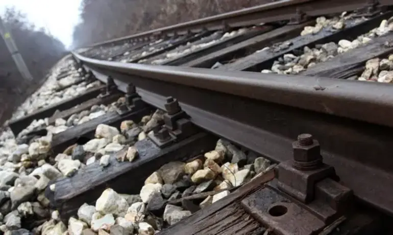 Служител на БДЖ загина, блъснат от влак в Кресненското дефиле - Tribune.bg