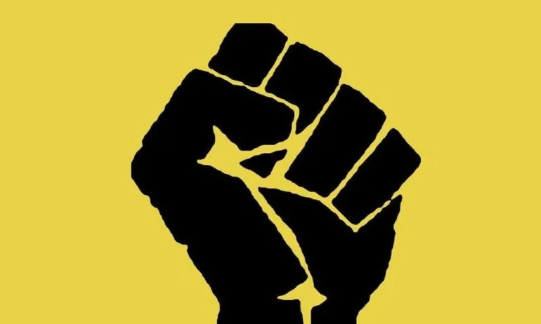 Евгени Михайлов пита Ивет Добромирова кой е подарил символ от 2013 на Божков - Tribune.bg