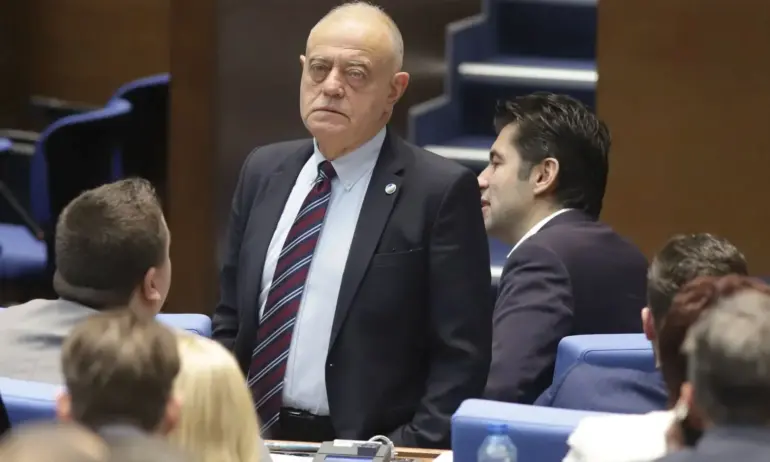 Атанас Атанасов не помни Минчев да е предложението за председател на НС - Tribune.bg