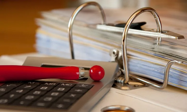 Гледат мярката за неотклонение на психиатърката, заподозряна в източването на половин милион - Tribune.bg