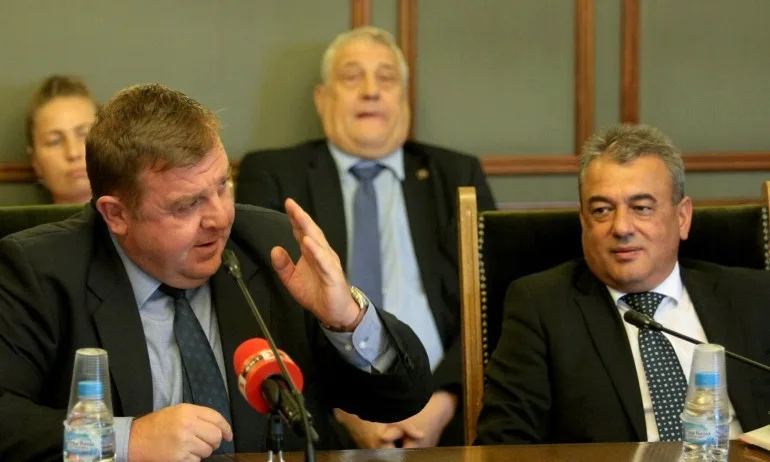 Величков: Договор за кораб през ноември, за бойна машина – напролет - Tribune.bg