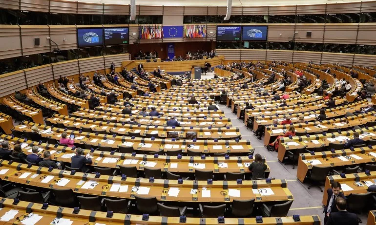 ЕП одобри сделката за Брекзит – сбогува се с британските евродепутати - Tribune.bg