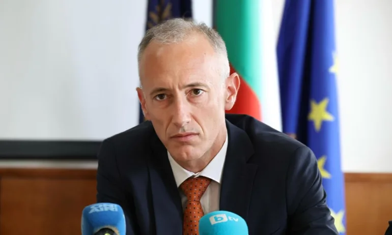 Министър Вълчев: Ще ограничим рязкото повишение на студентските такси - Tribune.bg