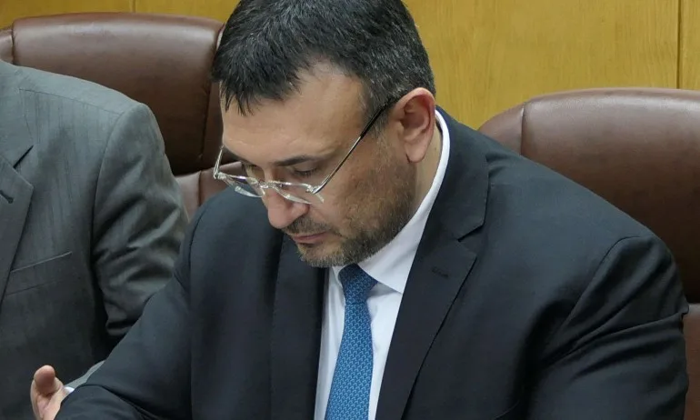 Маринов за протеста пред НС: Нека протестират, но да спазват правата на останалите граждани - Tribune.bg