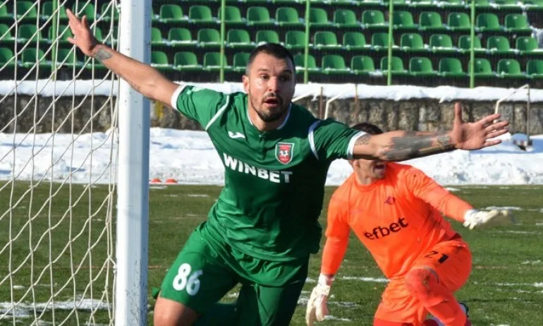 Валери Божинов заформи трансферен скандал в Италия - Tribune.bg