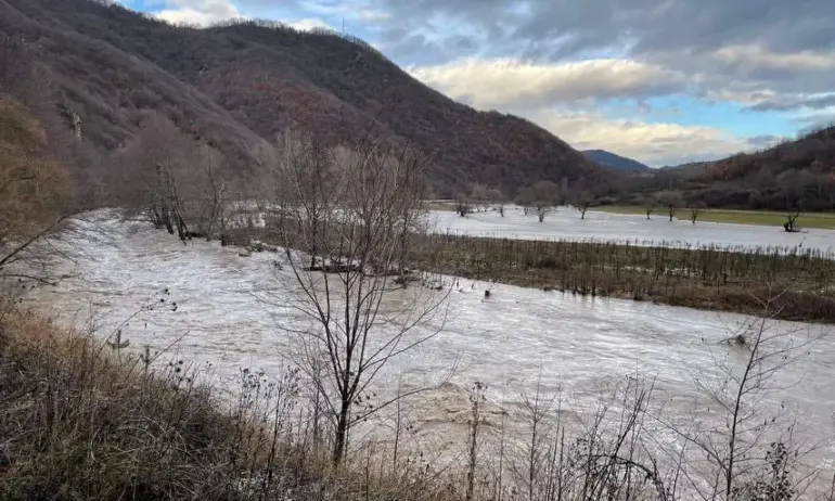 МОСВ: Възможни наводнения на реките Искър, Марица и Места - Tribune.bg