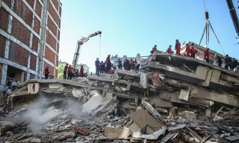 Жертвите на земетресението в Турция растат - Tribune.bg