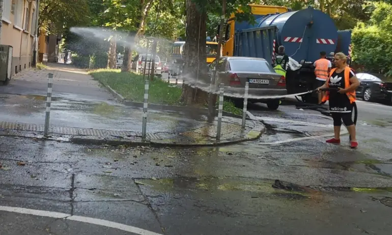 Започва миенето на карета на улици в район Оборище - Tribune.bg