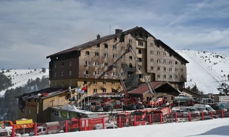 След трагичния пожар: Ердоган обяви ден на траур в Турция - Tribune.bg