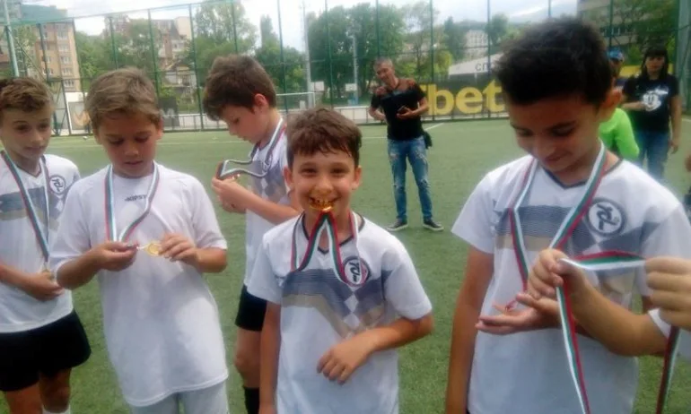 Завърши Втория детски футболен турнир за Купа Възраждане 2019 - Tribune.bg