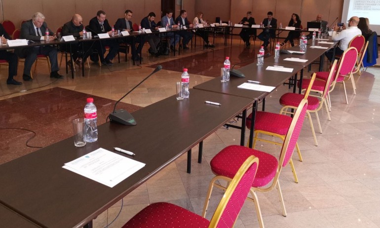 Зам.-председателят на транспортната комисия в СО: Столовете на властта останаха празни - Tribune.bg