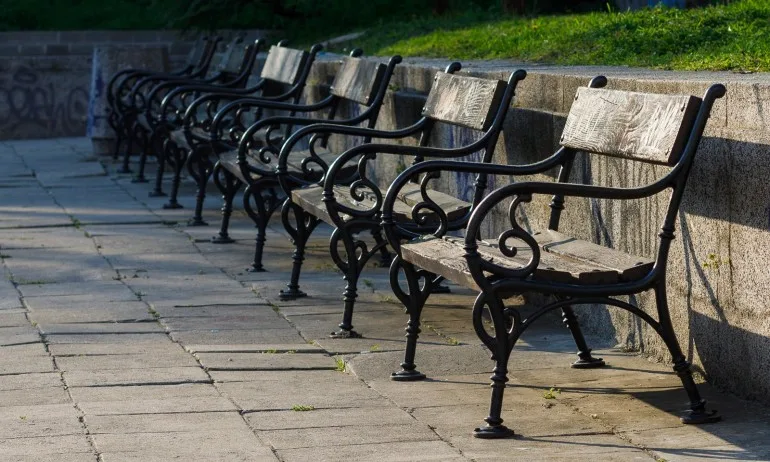 От днес: Отварят се паркове и градски градини за кратки разходки - Tribune.bg