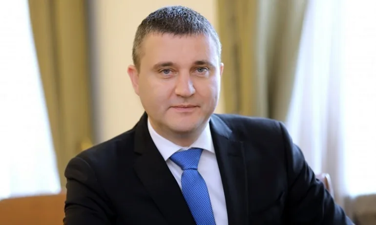 Министър Горанов ще представи финансовите инструменти за справяне с кризата - Tribune.bg