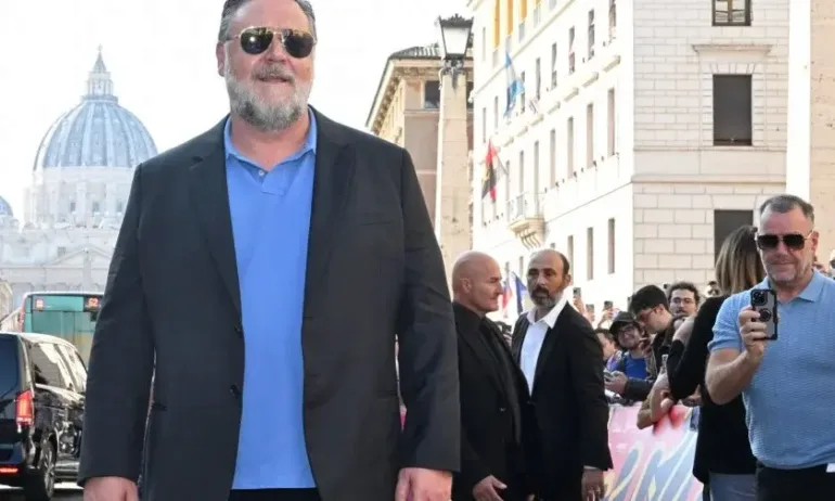 Ръсел Кроу и приятелката му направиха дебюта си като двойка в Рим - Tribune.bg