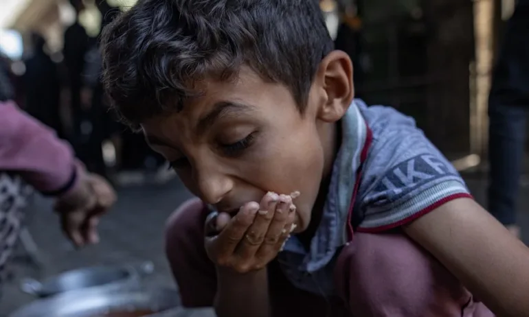 Деца от Газа пристигнаха в Румъния с хуманитарен полет за лечение в Европа - Tribune.bg