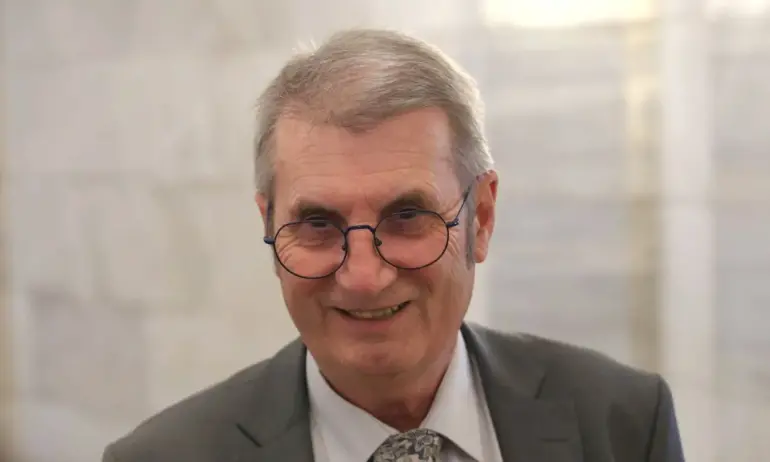 Здравният министър: Няма бум на чревни инфекции по Черноморието - Tribune.bg