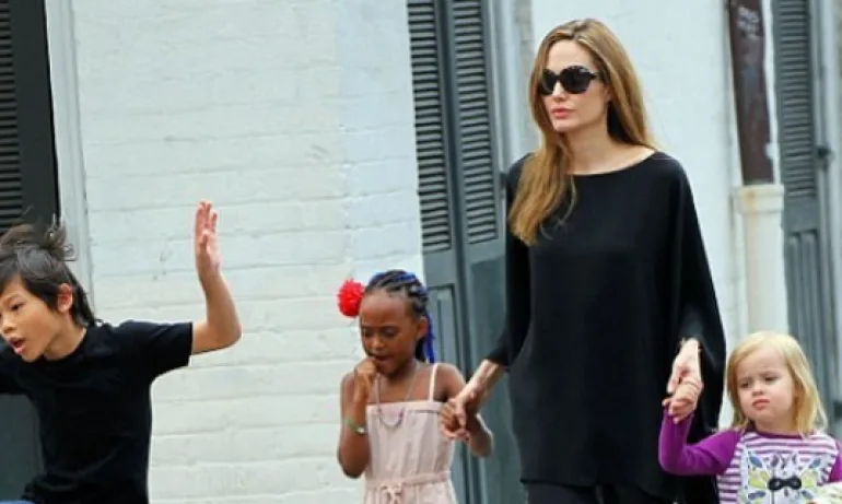 Брад и Анджелина се споразумяха за попечителството на шестте си деца - Tribune.bg