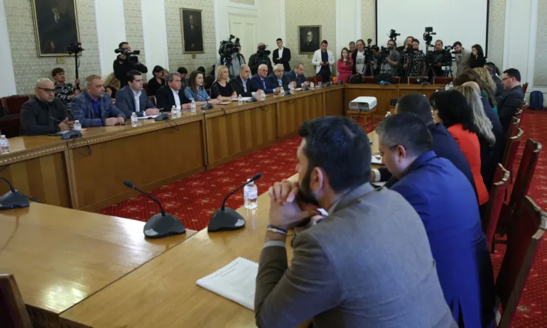 Тошко Йорданов: Финансите на държавата изглеждат ужасно заради Асен Василев, но вина имаме и ние - Tribune.bg