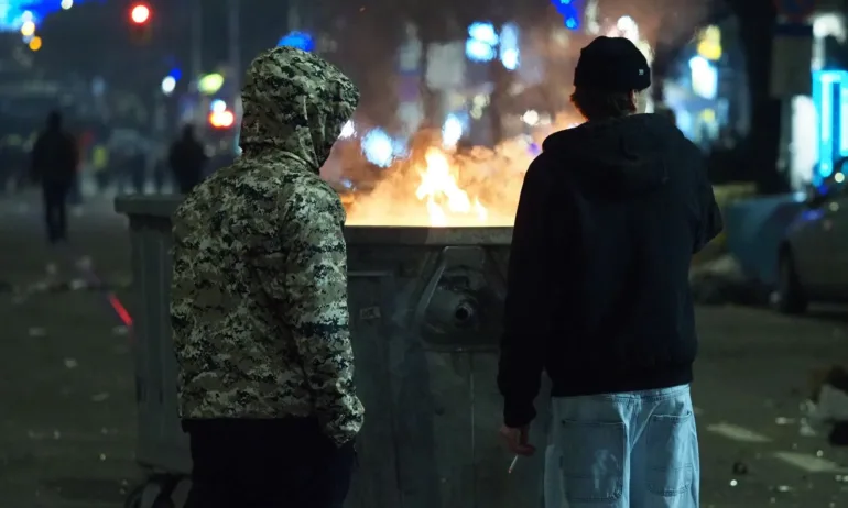 След среднощния погром: Столичният инспекторат оценява щетите - Tribune.bg