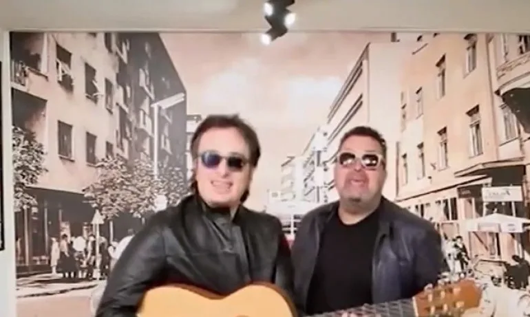 След хита Корона, чао: Александър и Дац посветиха песен на ваксините - Tribune.bg