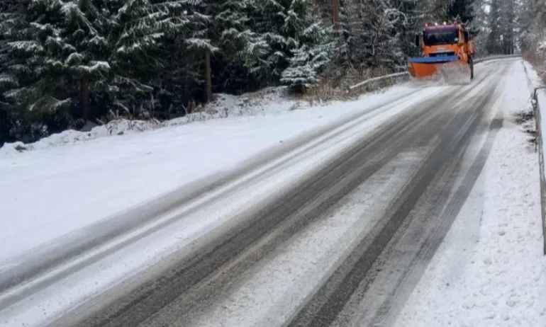 Зимна обстановка по пътищата в цялата страна - Tribune.bg